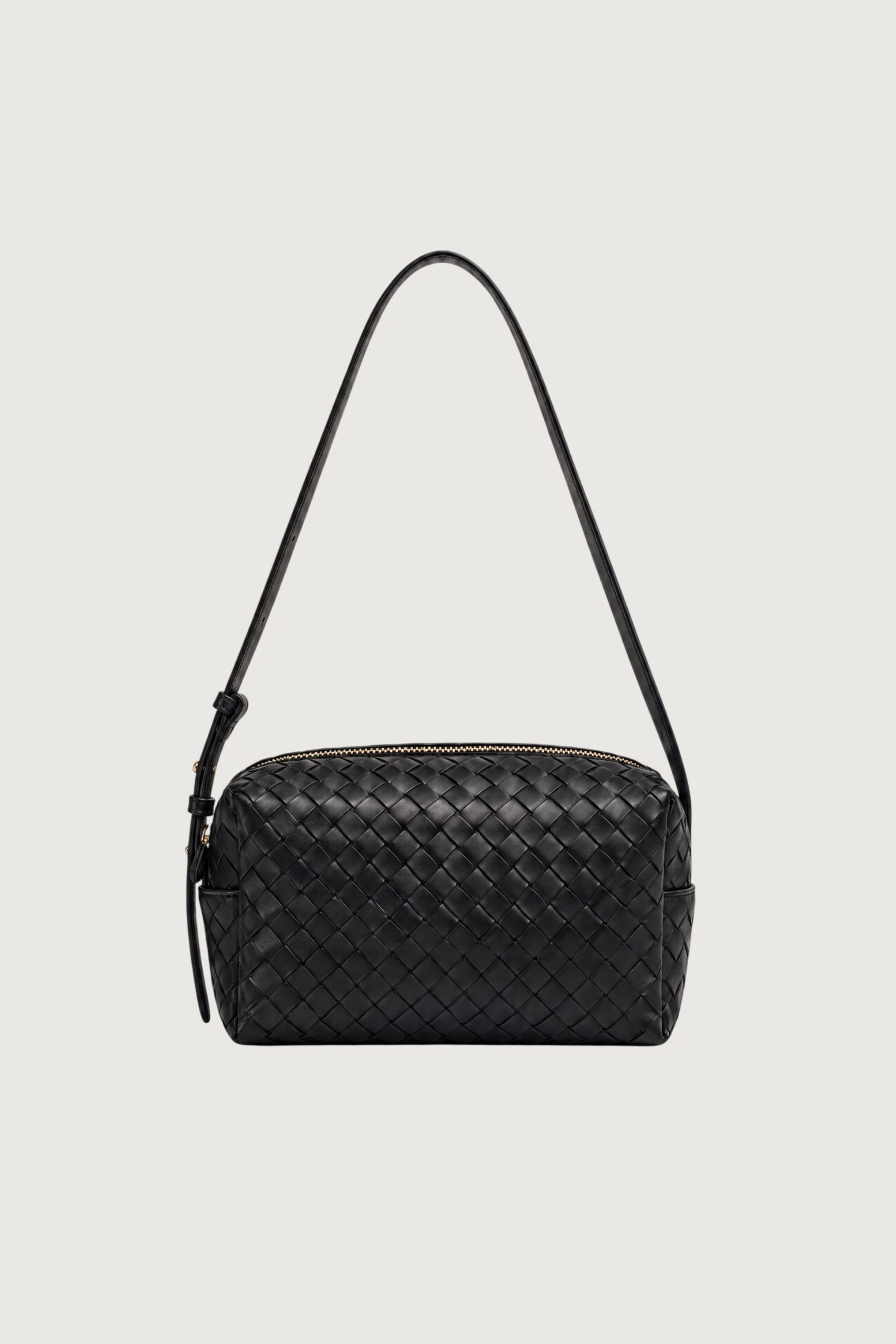 WOVEN SHOULDER BAG